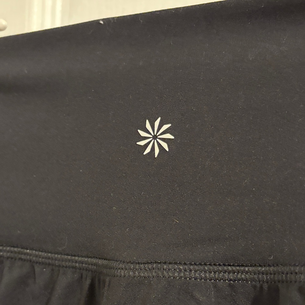 ✨ Athleta Black Ruched Pencil Skirt | Athleisure | Travel | Career Chic ✨ - Picture 5 of 6